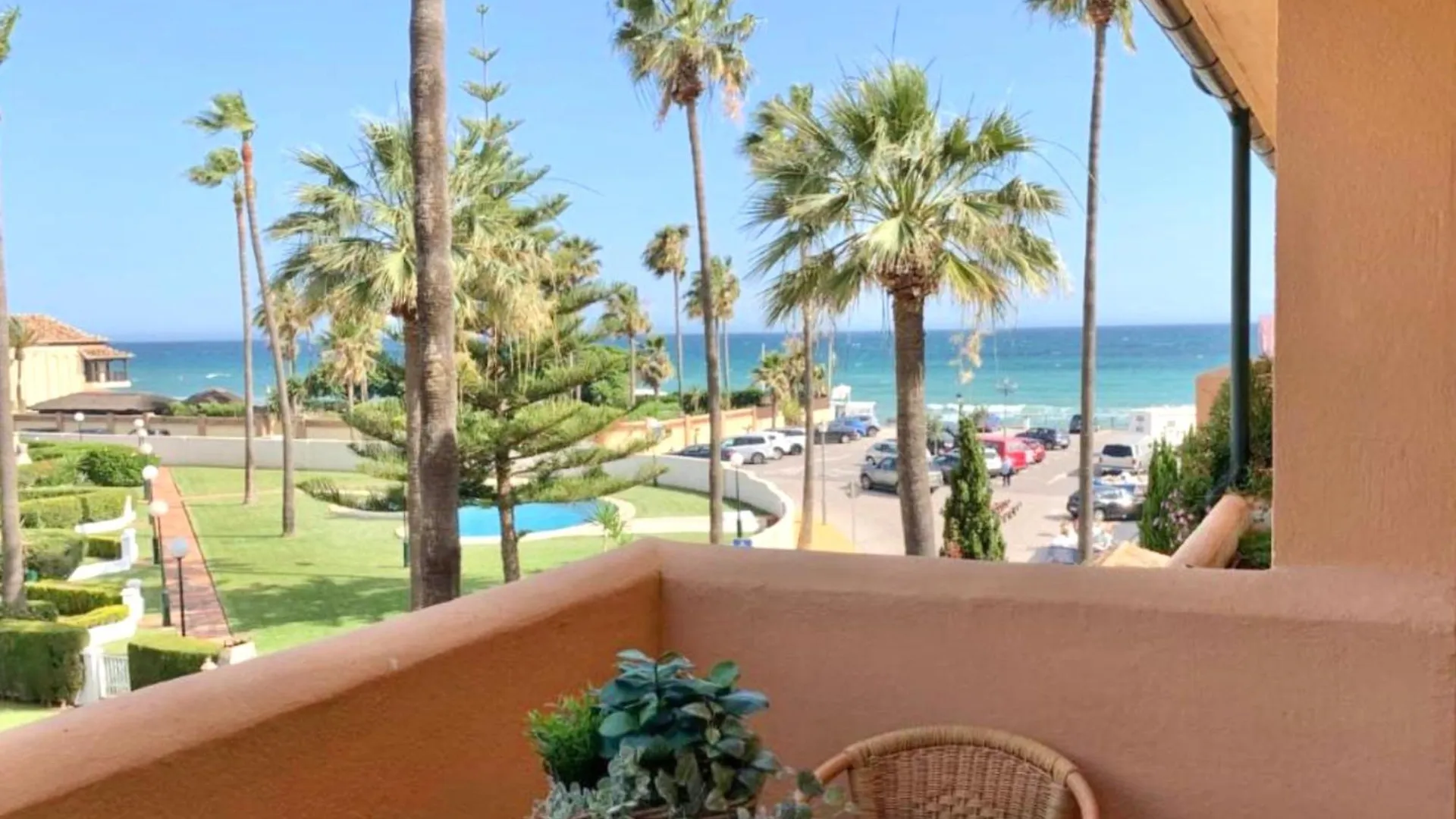 Marbella - Alicate Beachfront Apartment - 5 0*,  Spain